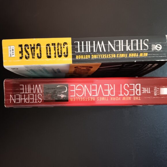 TWO STEPHEN WHITE PAPERBACK NOVELS - Picture 5 of 5